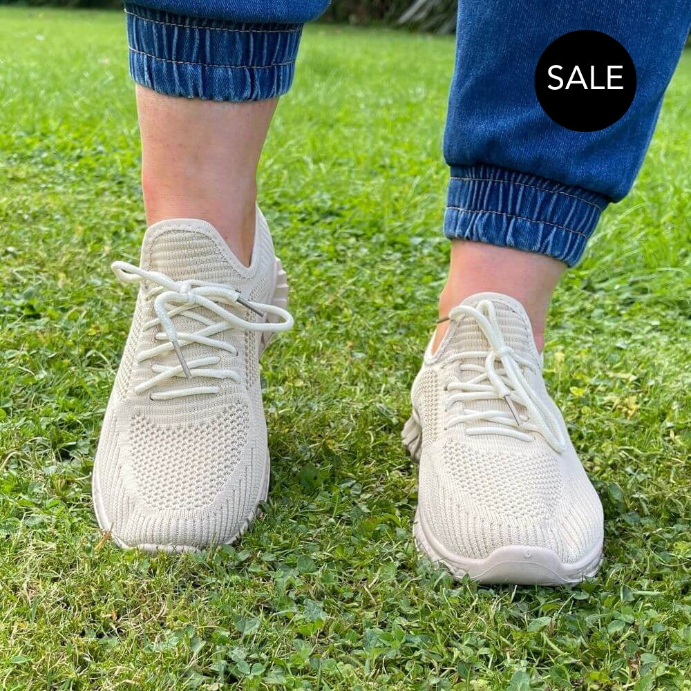 Alma Sneakers (Beige)