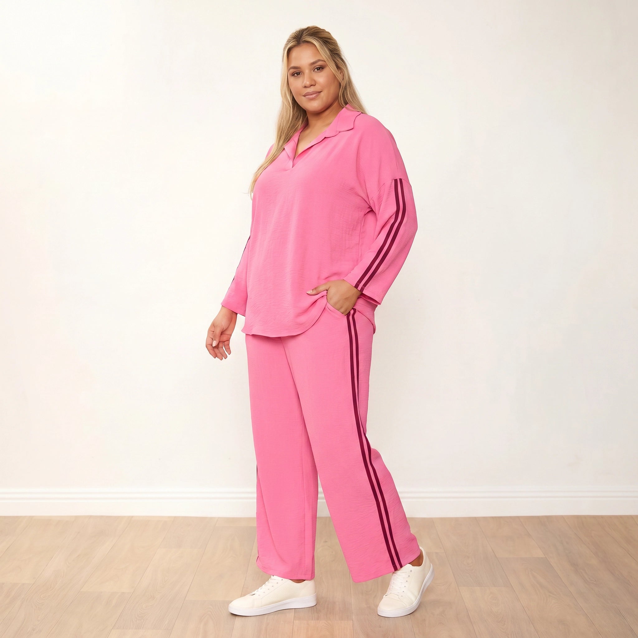 Clara Co-Ord (Pink/Berry) - Plus Size XXL - 3/4 Front Hand Behind Hip