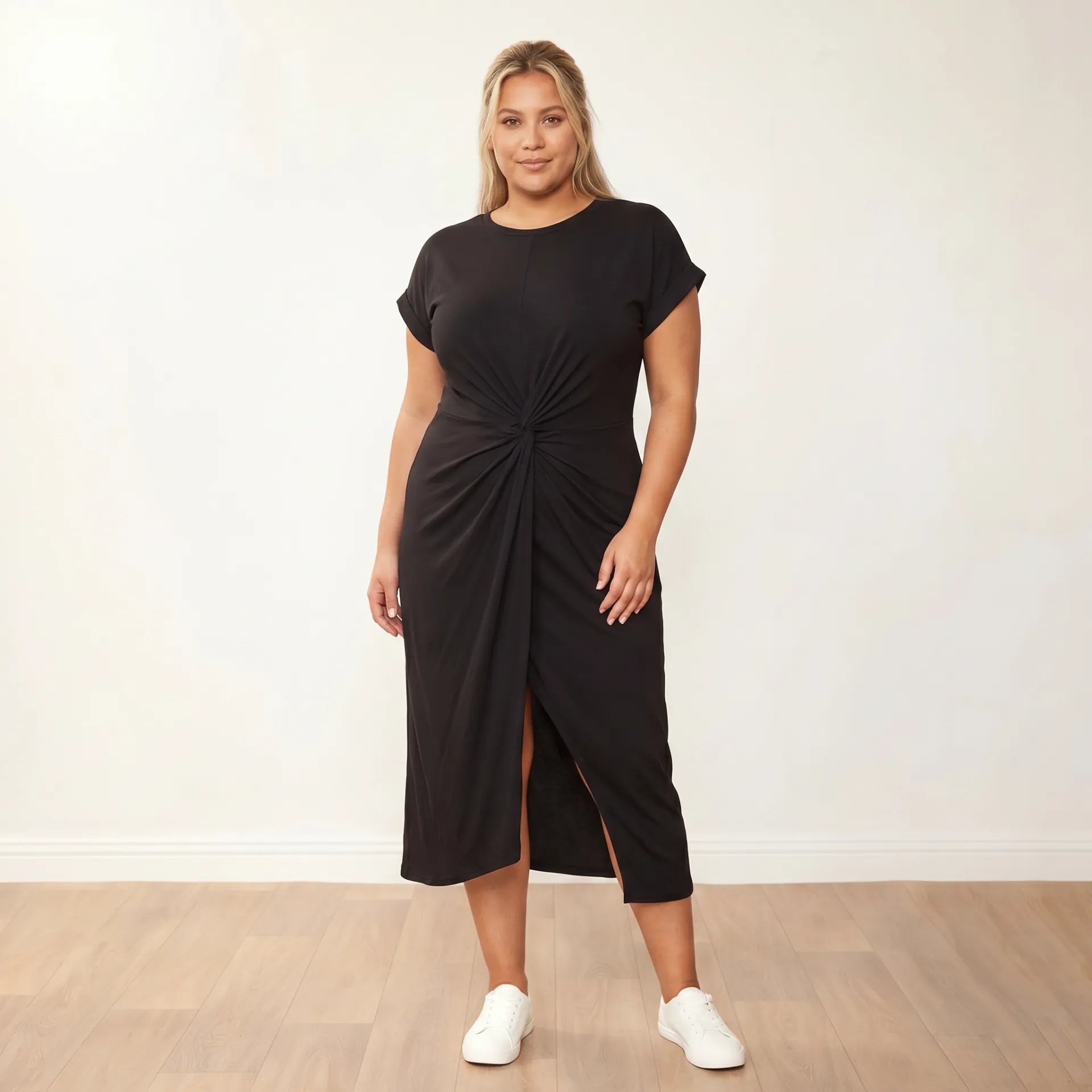 Lenny Dress Black - Plus Size XXL - Front hand at waist