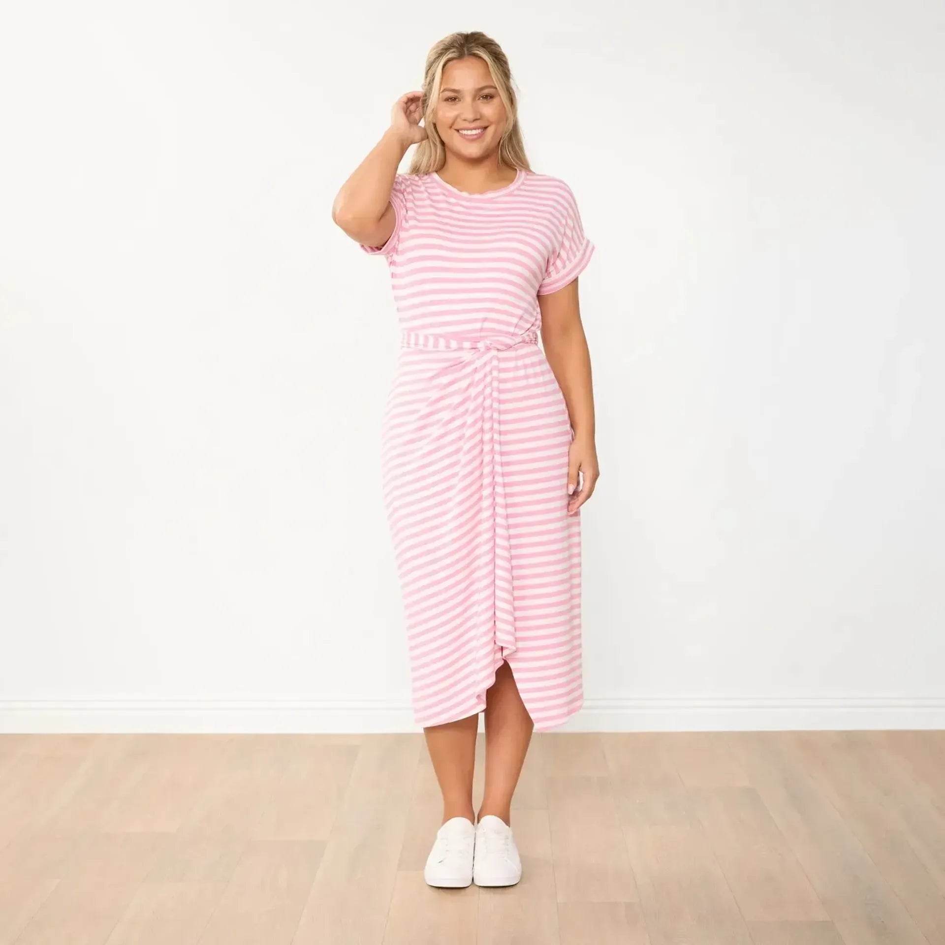 Lenny Dress Pink Stripe - Eliza XXL - Front hand to hair variation