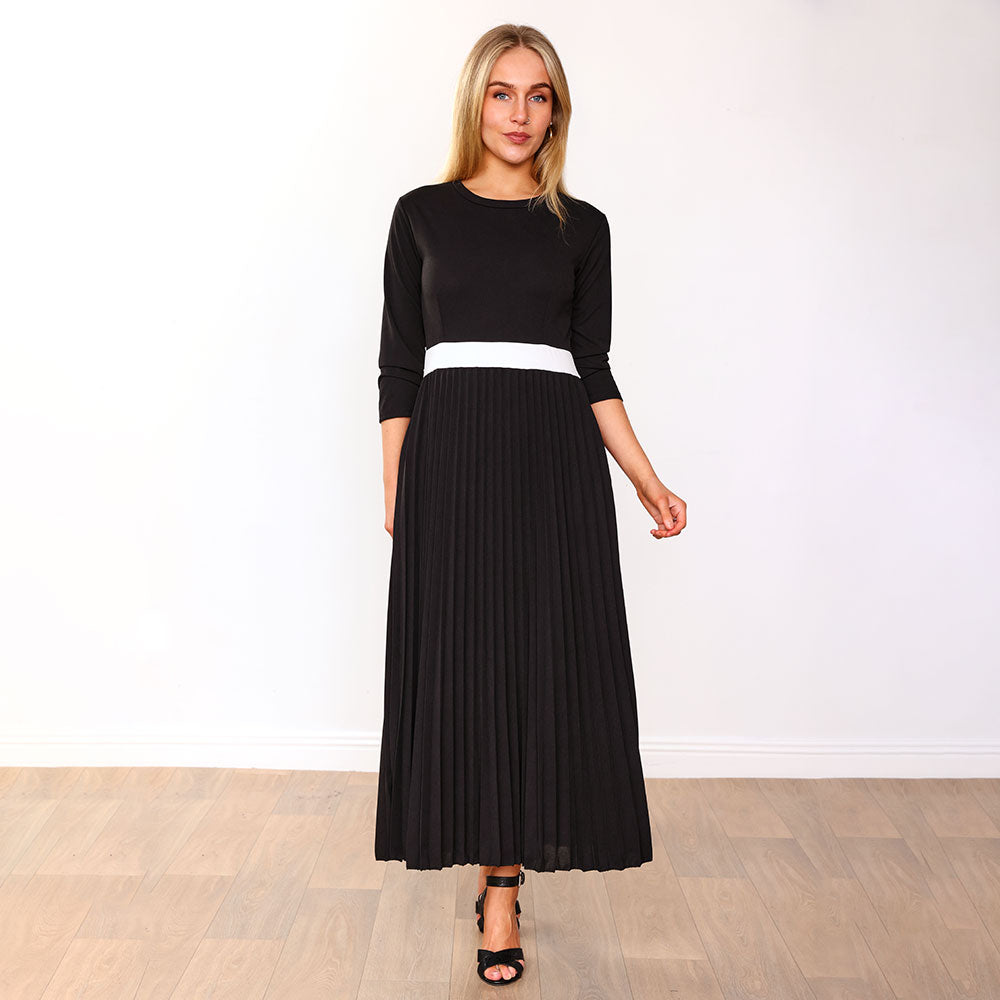 Doyle Dress (Black/Cream belt)
