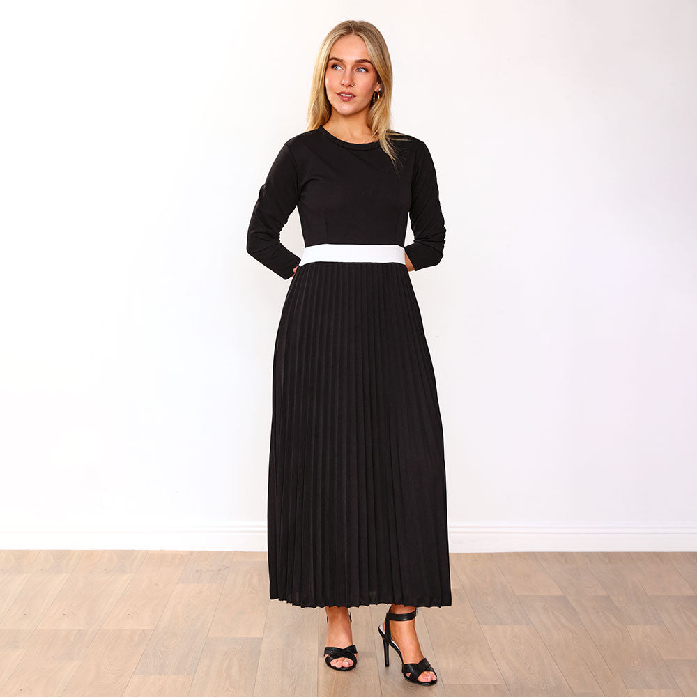 Doyle Dress (Black/Cream belt)