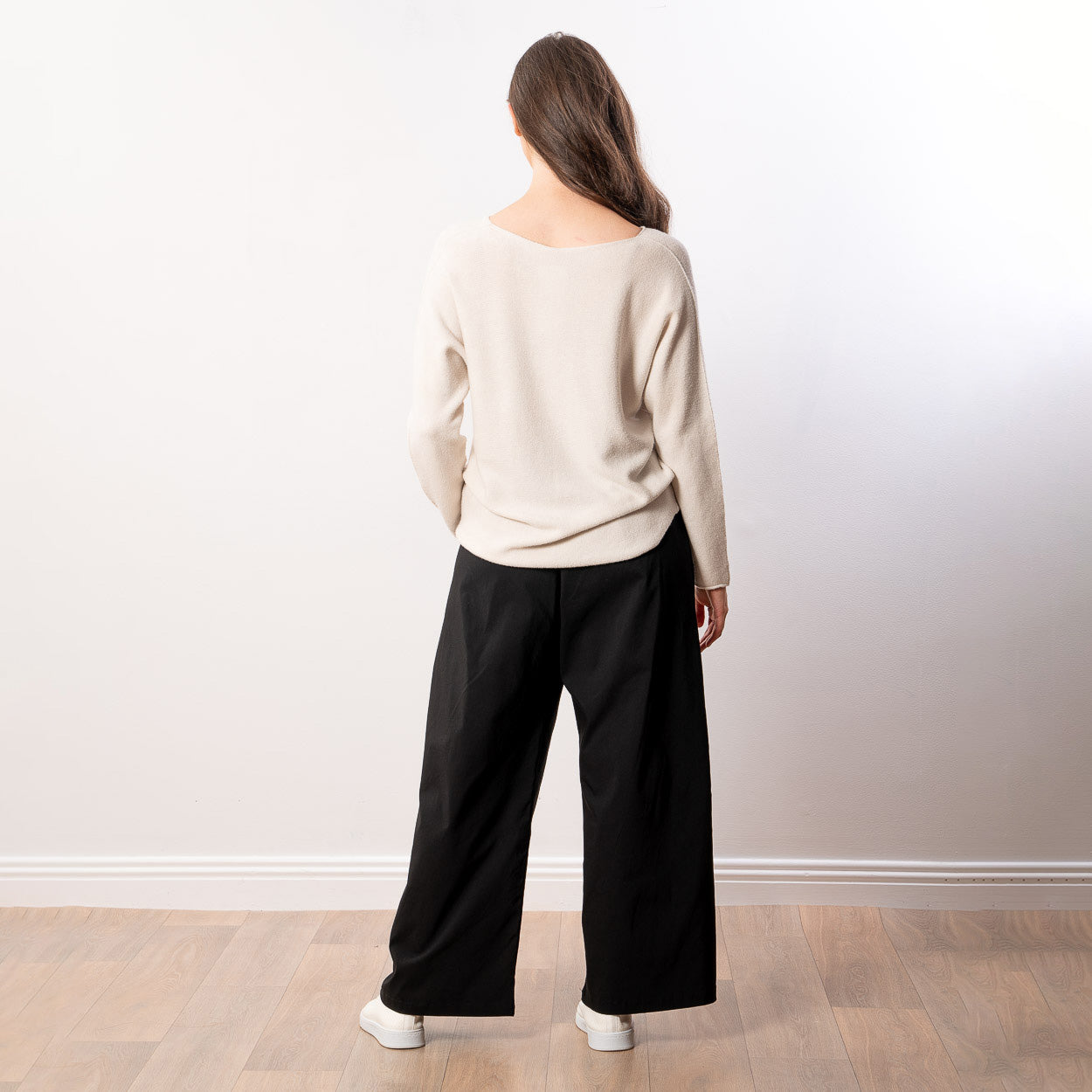 Kylie V Neck Jumper (Cream)