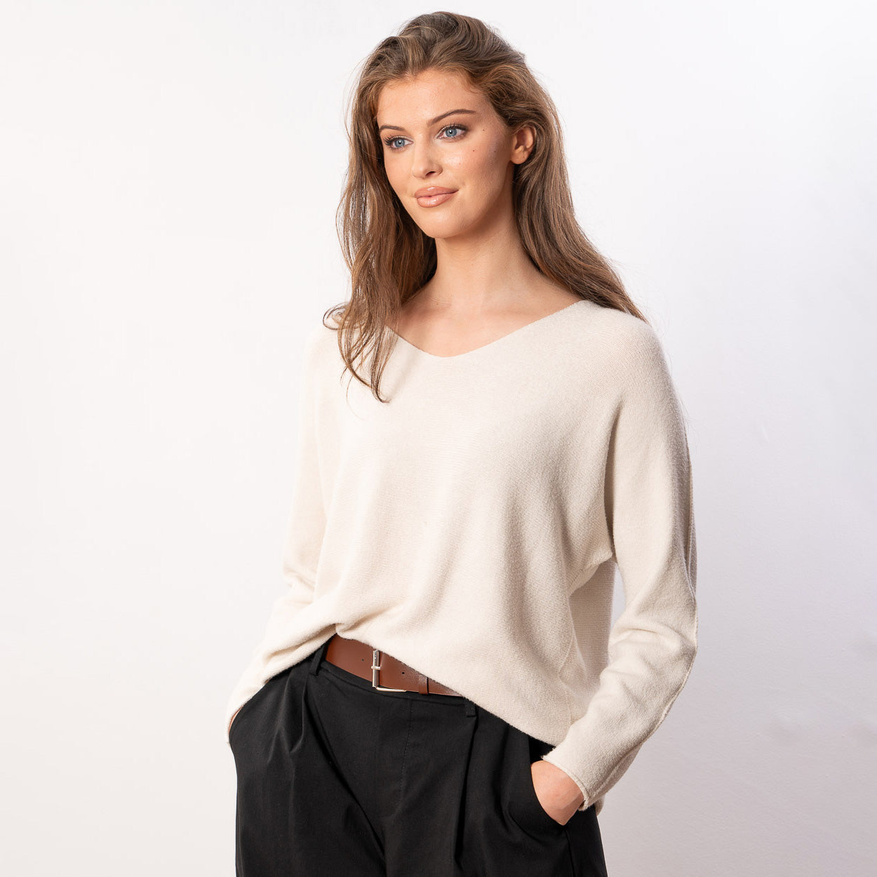 Kylie V Neck Jumper (Cream)