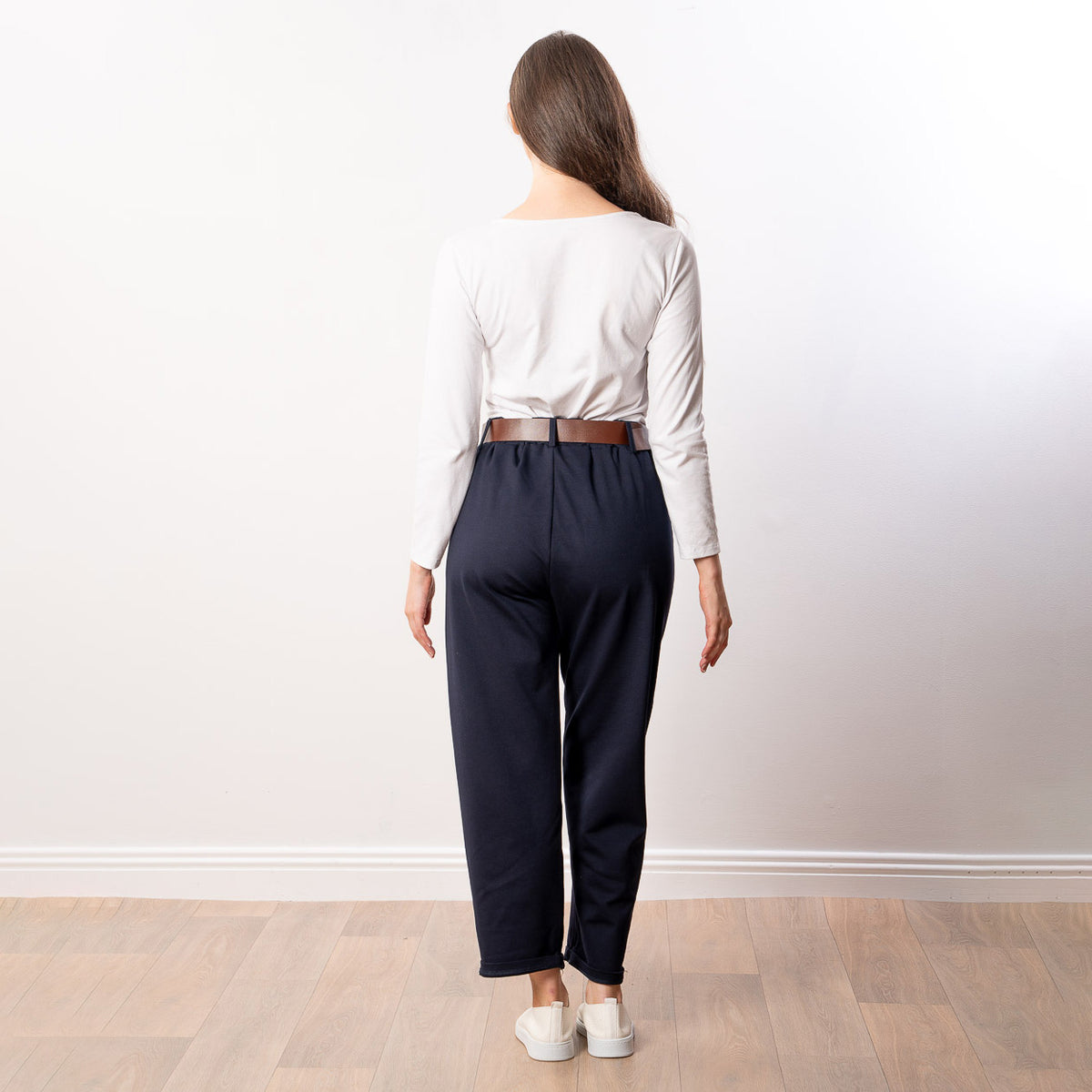 Arya Tapered Trousers (Navy)