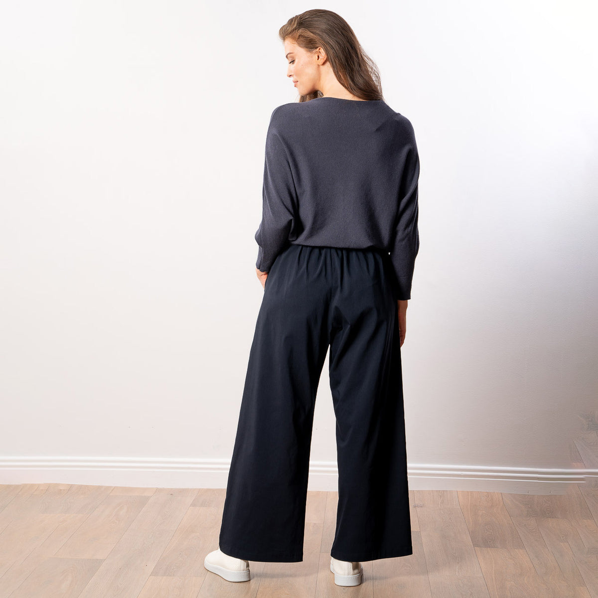 Mariah Batwing Fine Knit Top (Navy)