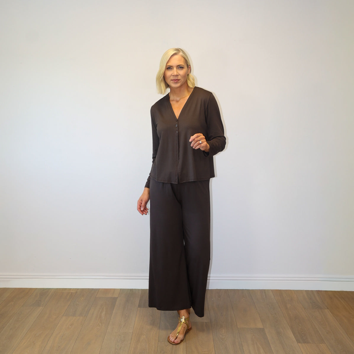 Elena V-Neck Set (Brown)