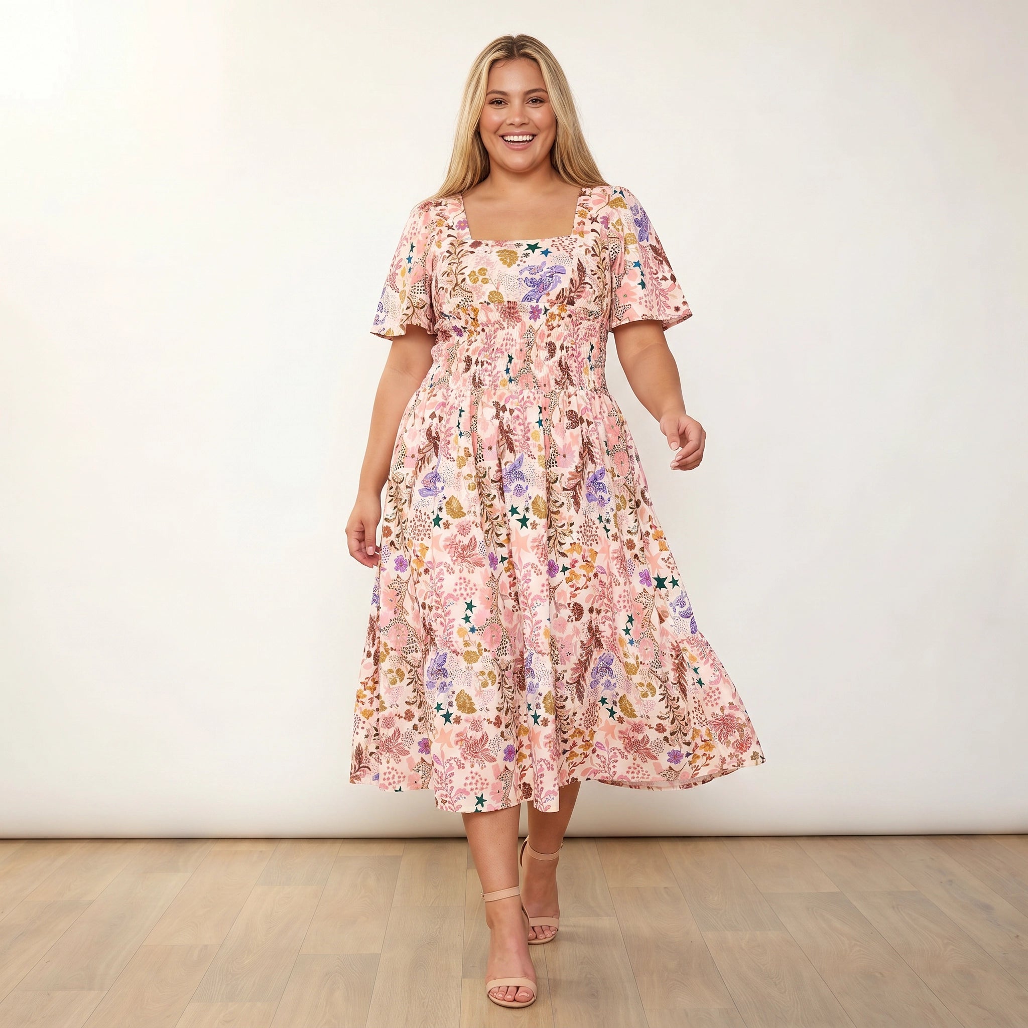 Iris Dress (Wildflower Vanilla) - Plus Size XXL - Walking, skirt in movement