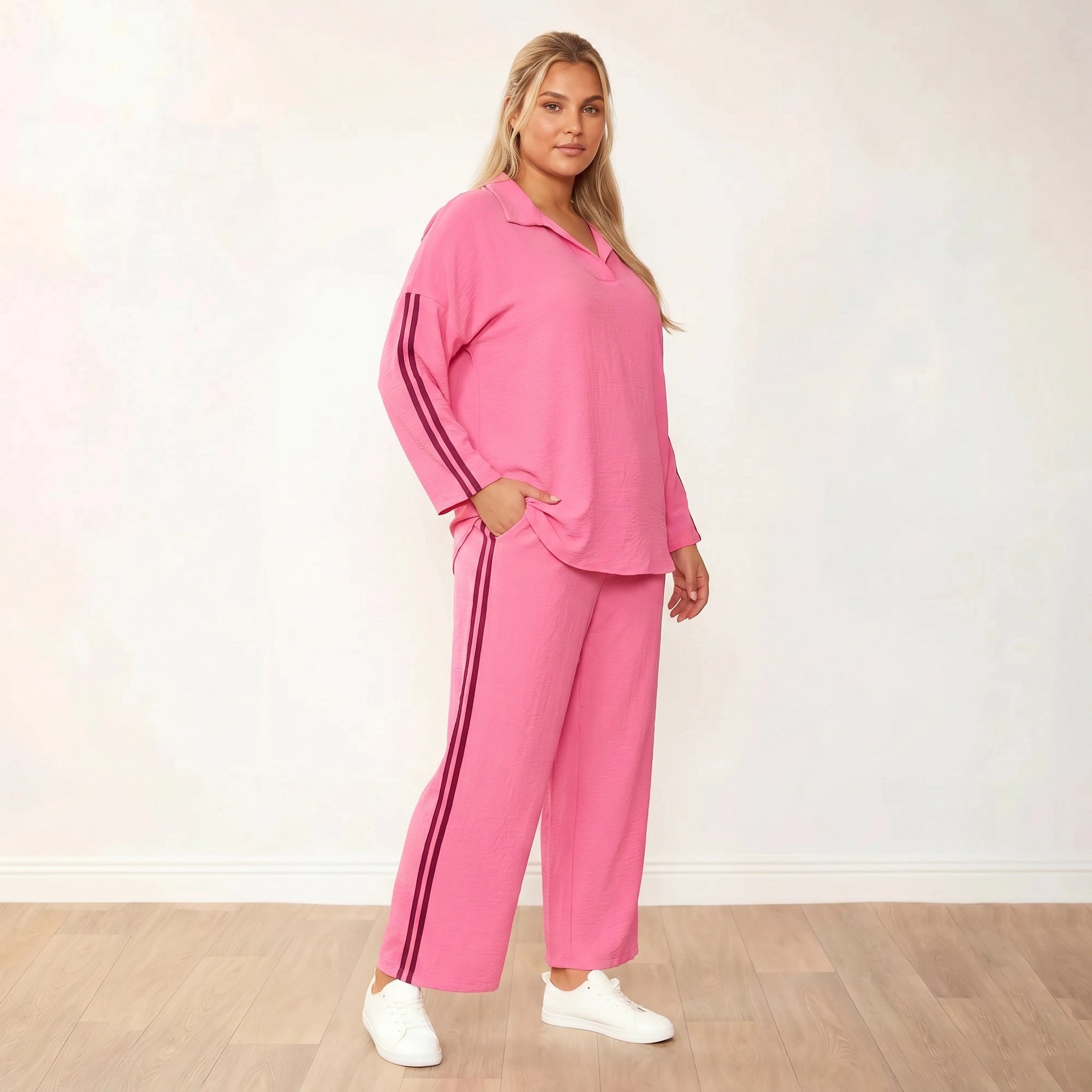 Clara Co-Ord (Pink/Berry) - Plus Size XXL - 3/4 Angle Hand in Pocket