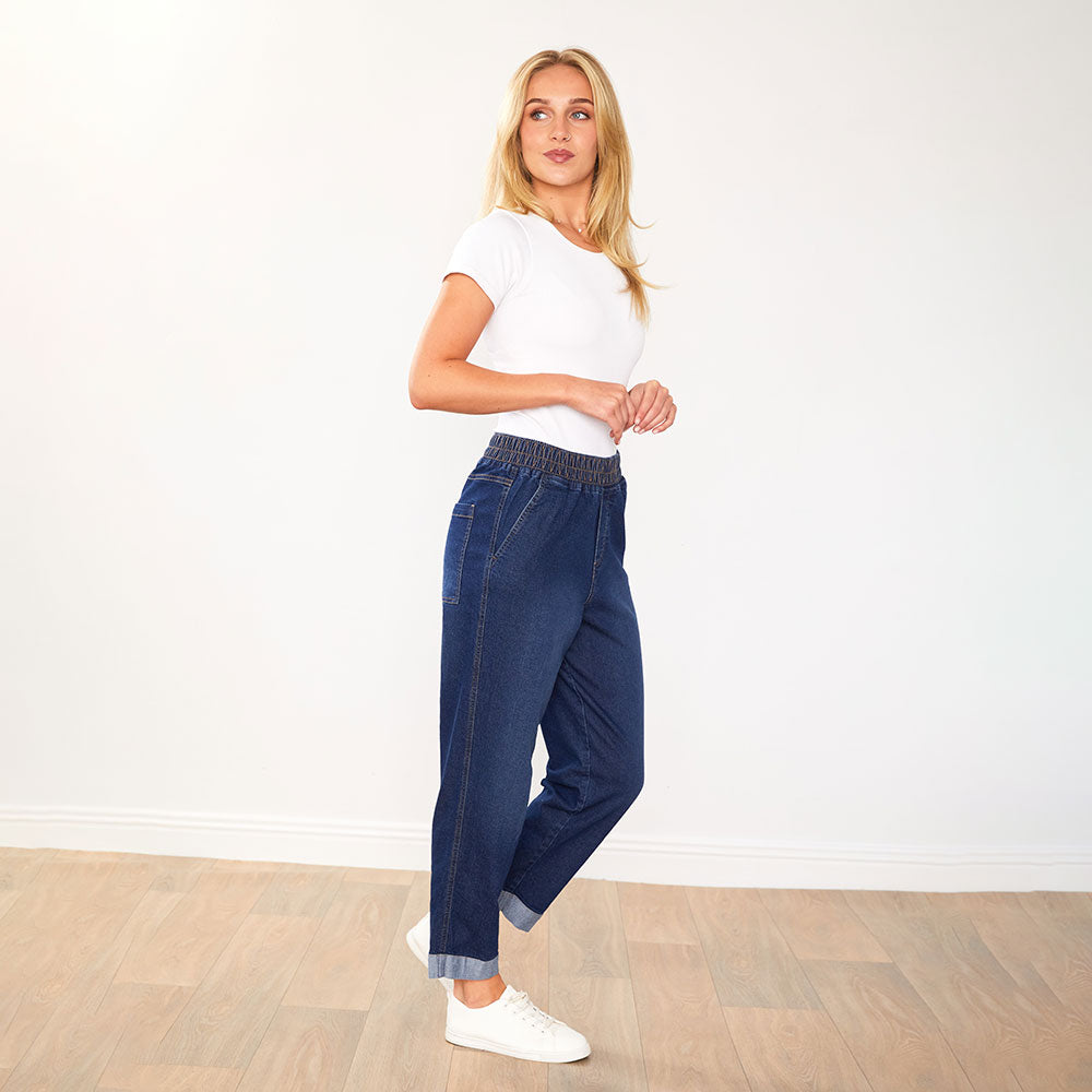 Molly Fleece (Coral Red/Pink Trim) & Kia Jeans (Denim Blue) for €89