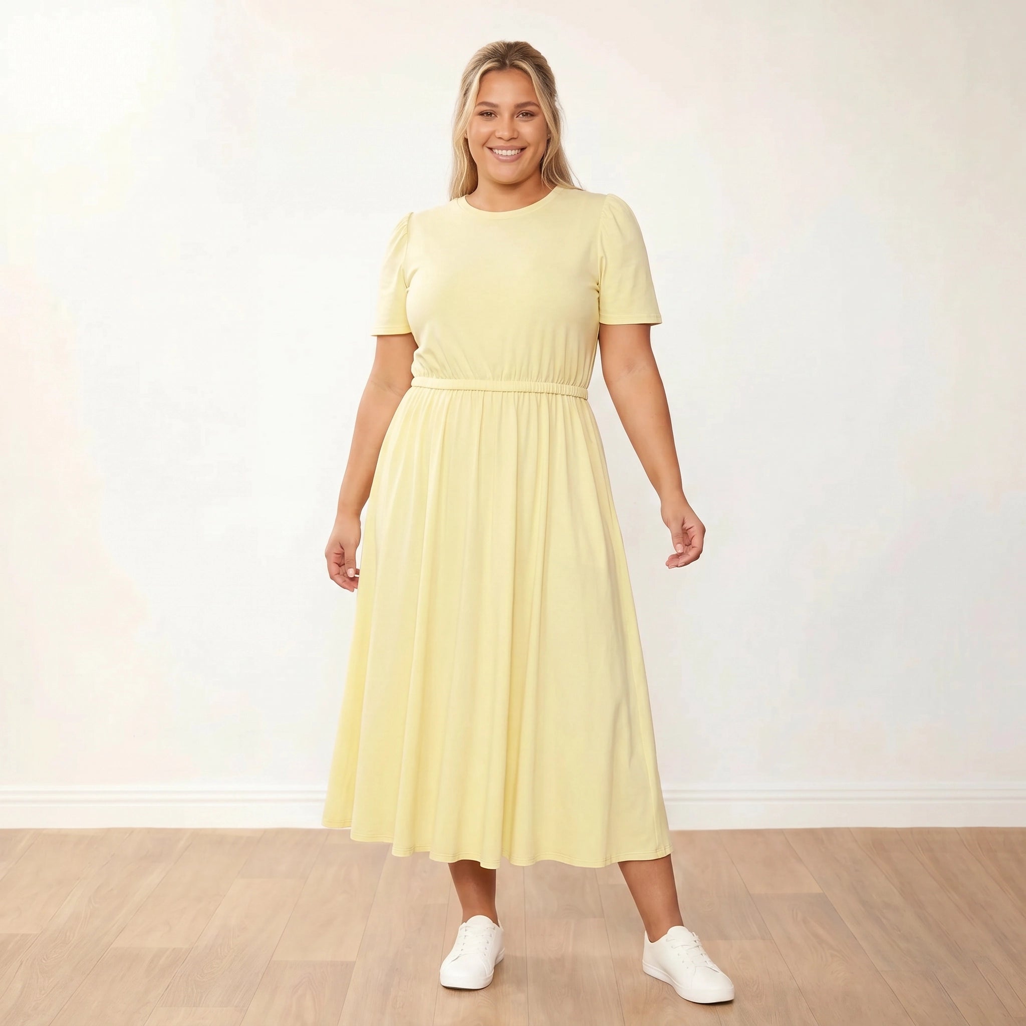 Eilish Dress Lemon - Plus Size XXL - Smiling Front