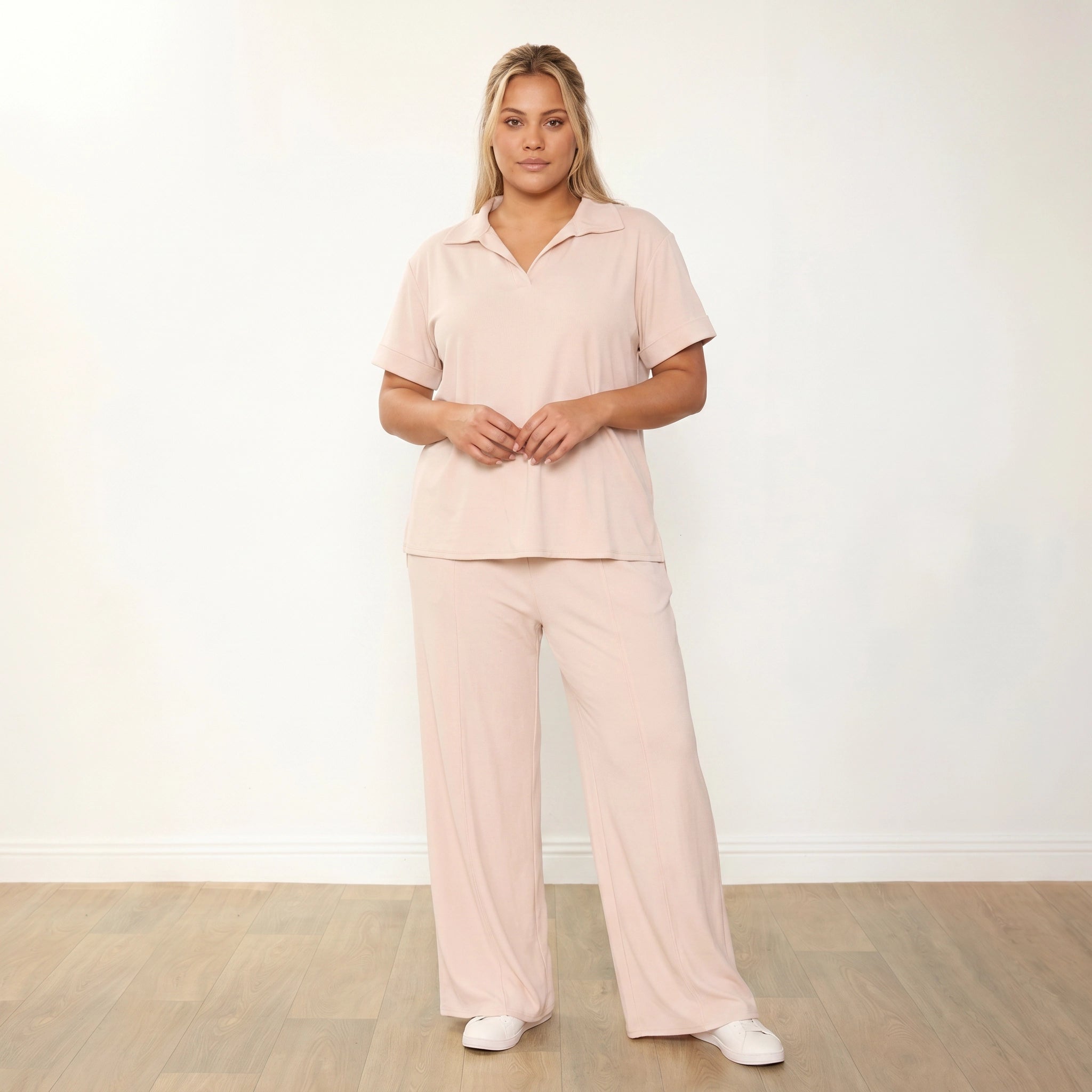 Maggie Co-Ord Cream - Plus Size Model Front Hands Clasped
