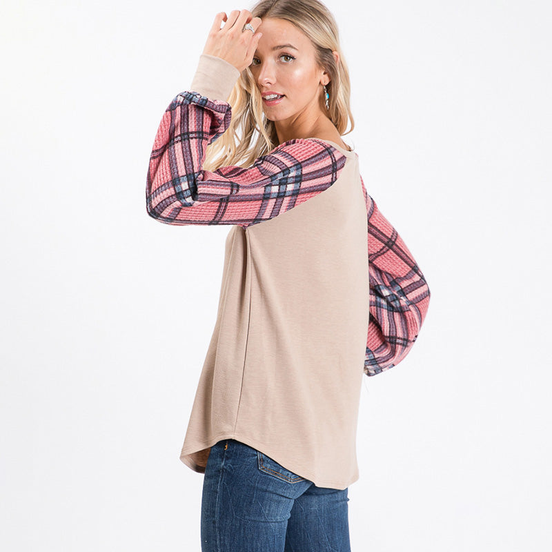 FLORAL CONTRAST TOP