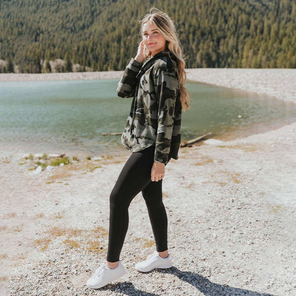 Leona Top (Army)