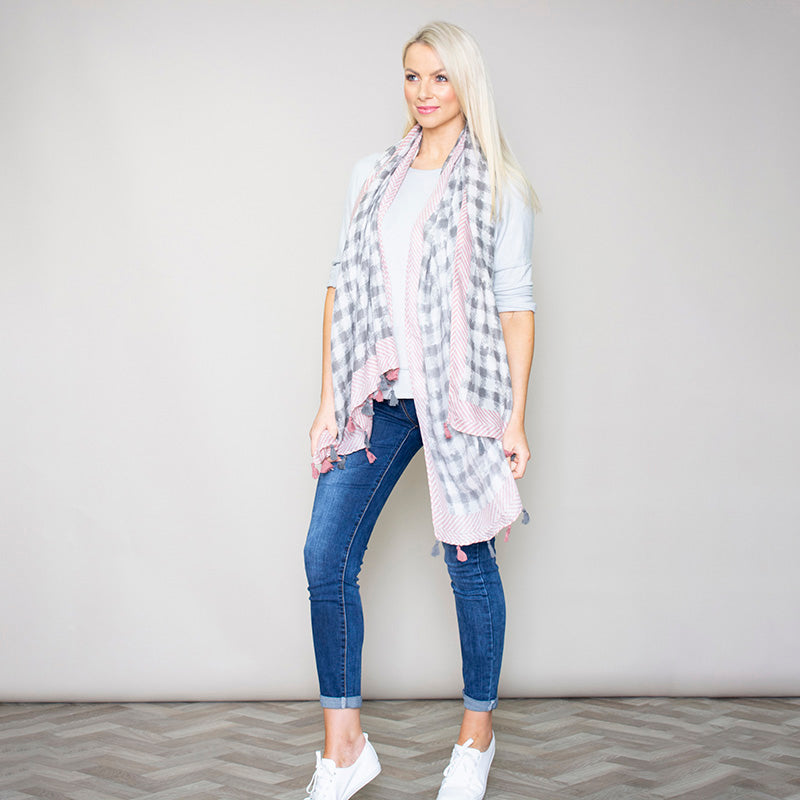 Pia Scarf Tassel (Pink)