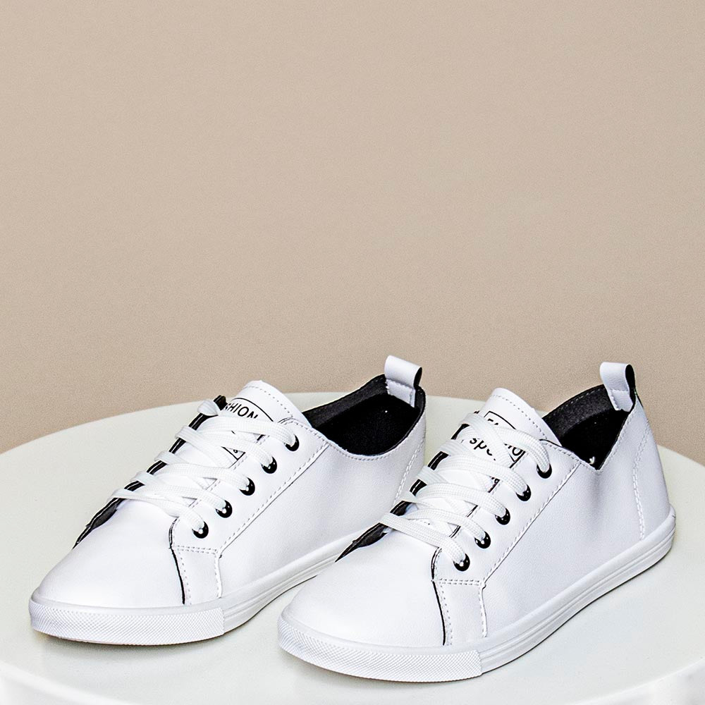 Sally Minimal Trainer (Black)