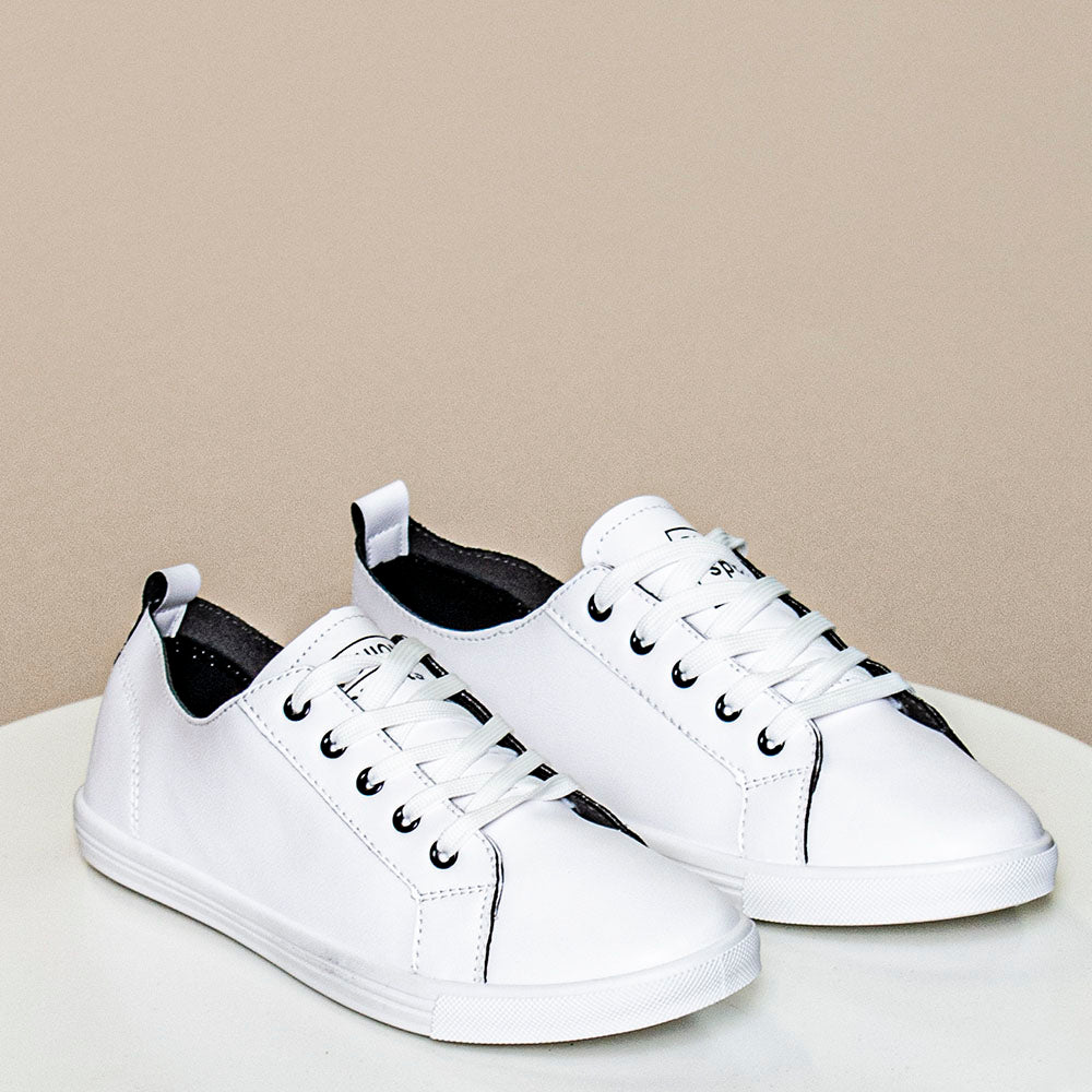 Sally Minimal Trainer (Black)