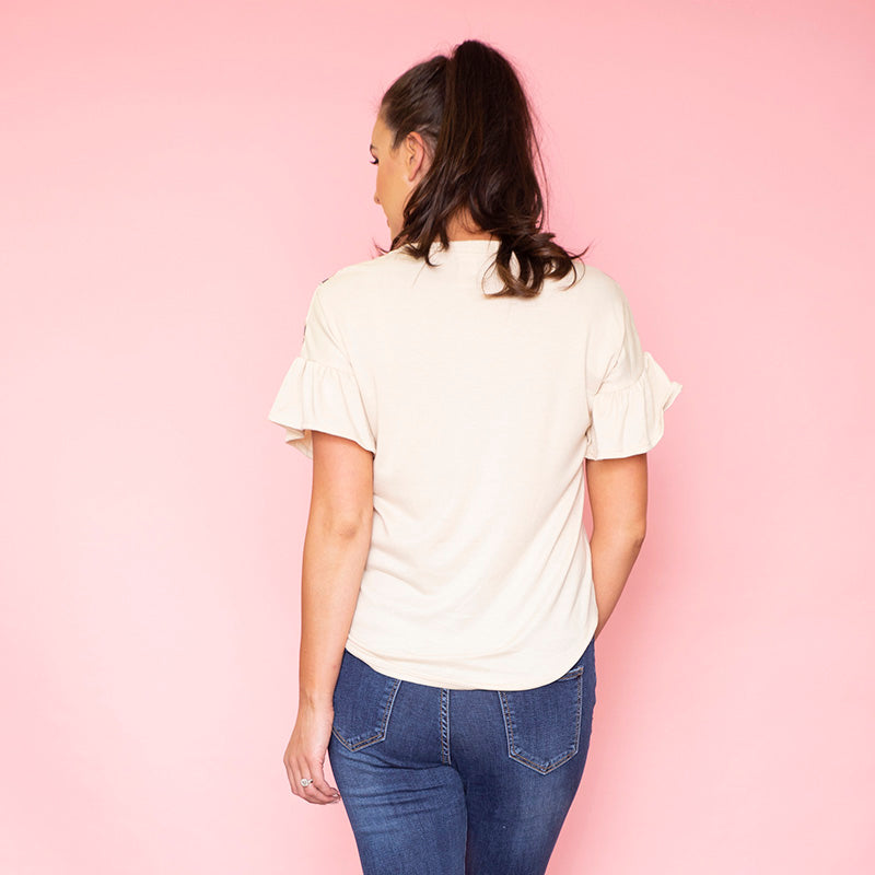 Cheever Chevron Ruffled Sleeve Top (Cream) - The Casual Company
