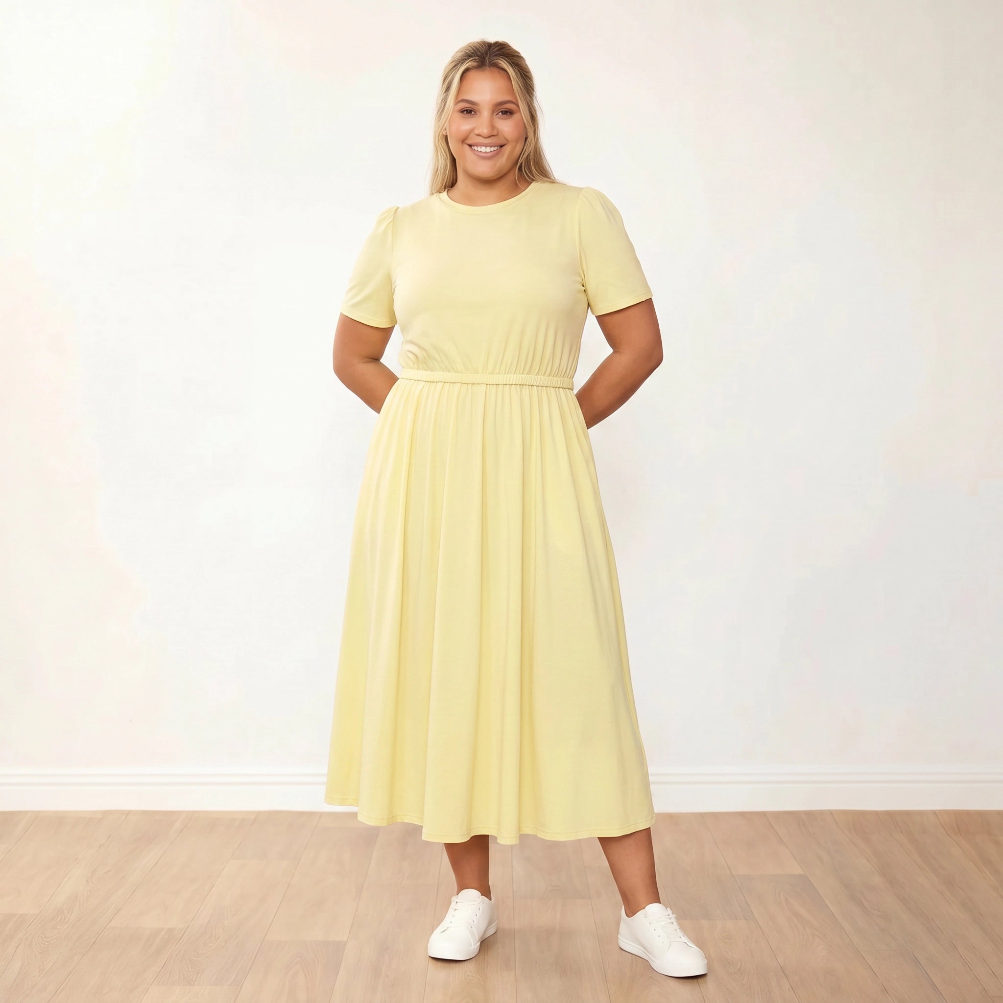 Eilish Dress Lemon - Plus Size XXL - Hands Behind Back