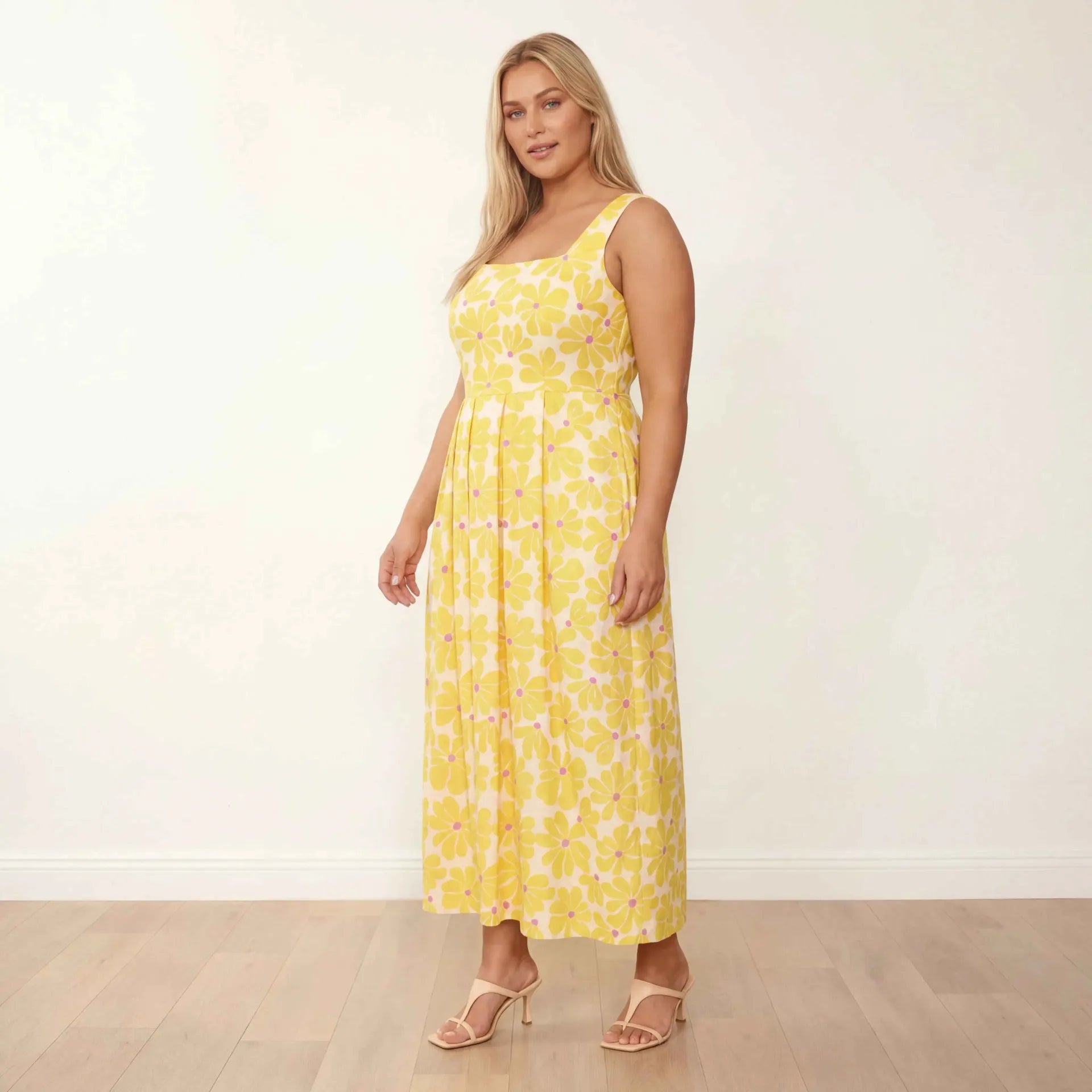 Maddie Dress Lemon Daisy - Plus Size XXL - 3/4 angle