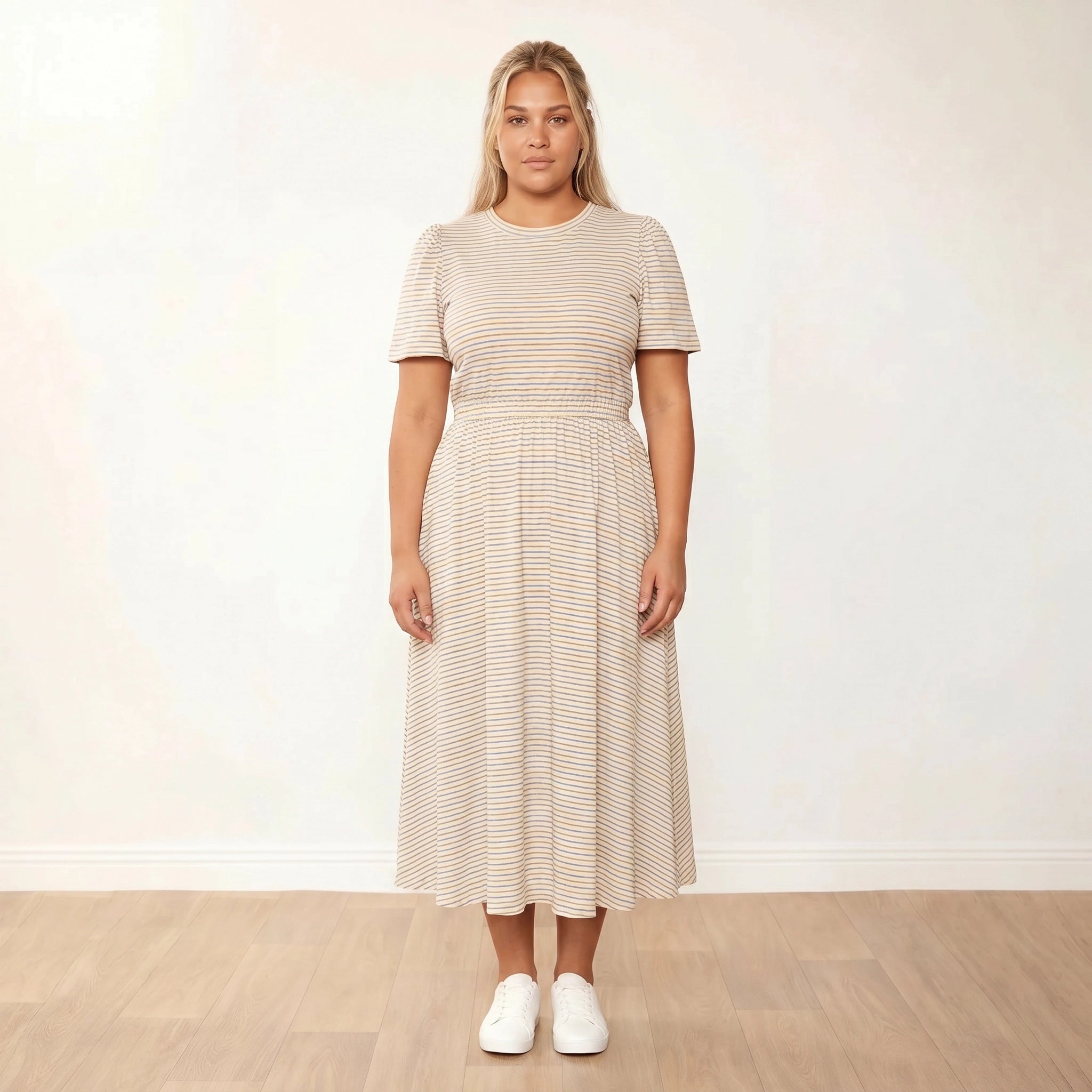 Eilish Dress Cream Blue - Eliza XXL front neutral