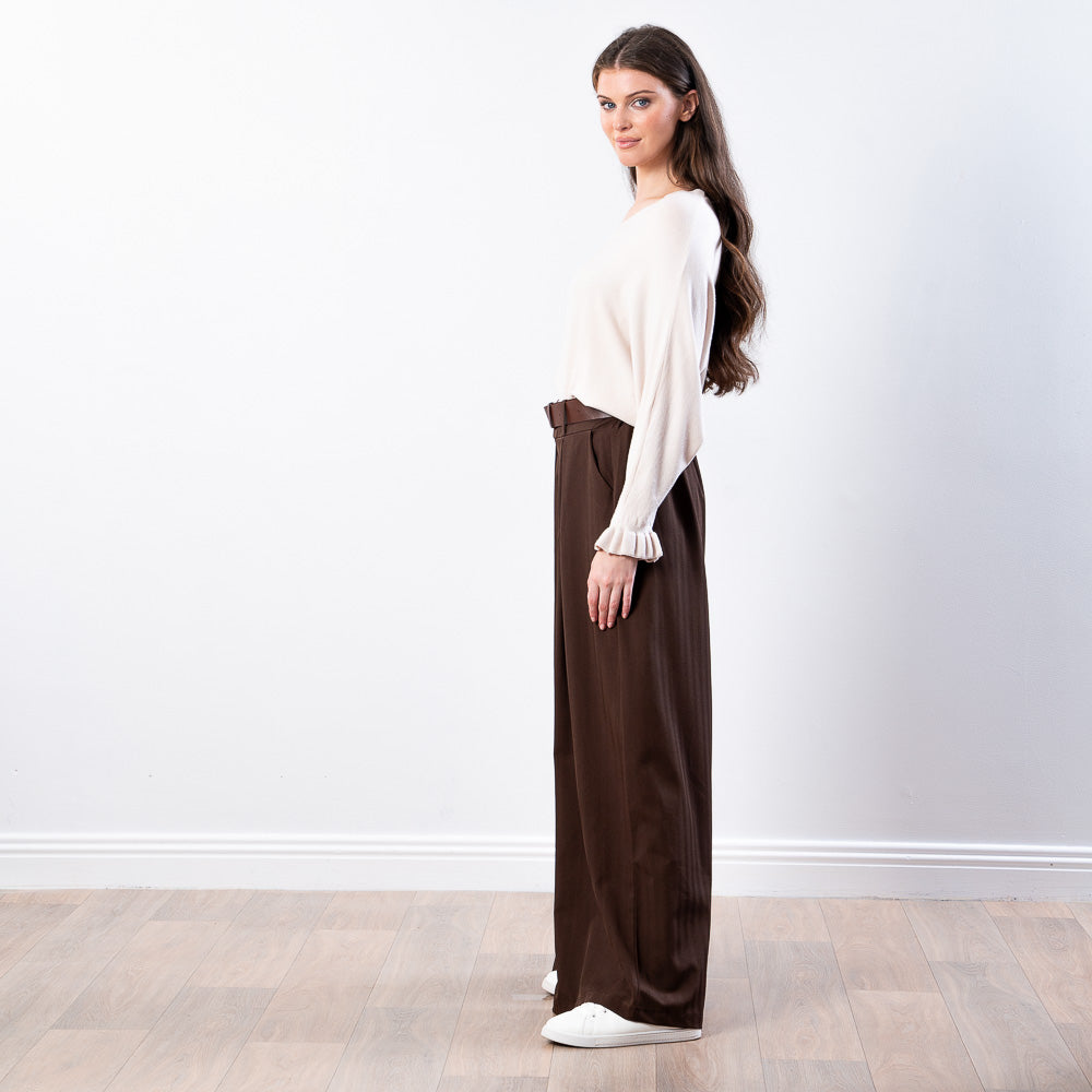 Lexie Batwing V-Neck Top (Beige)