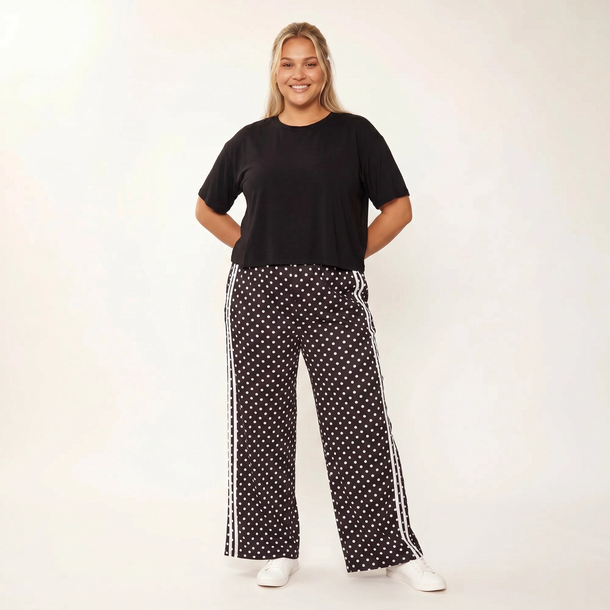 Sheena Co-Ord Black Polka Dot - Plus Size Eliza XXL - Front hands clasped behind back