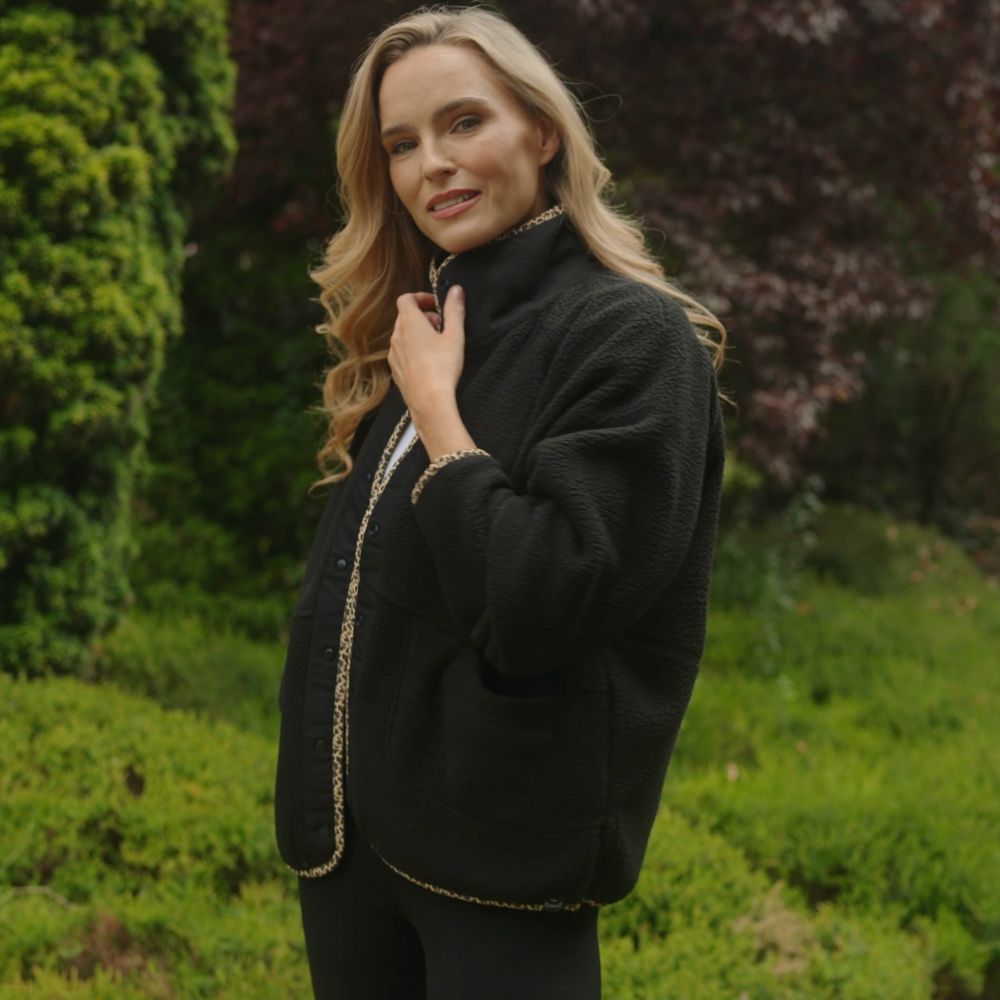 Molly Fleece Jacket (Black/Leopard Trim) & Kia Jeans (Black) for €85