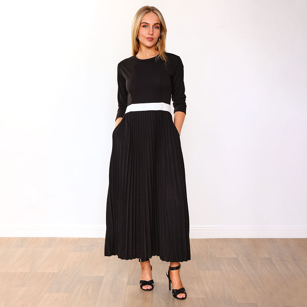 Doyle Dress (Black/Cream belt)