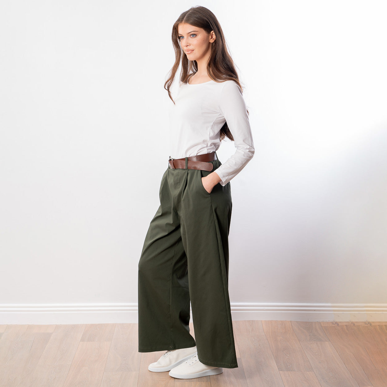 Nora Wide Leg Trousers (Khaki)