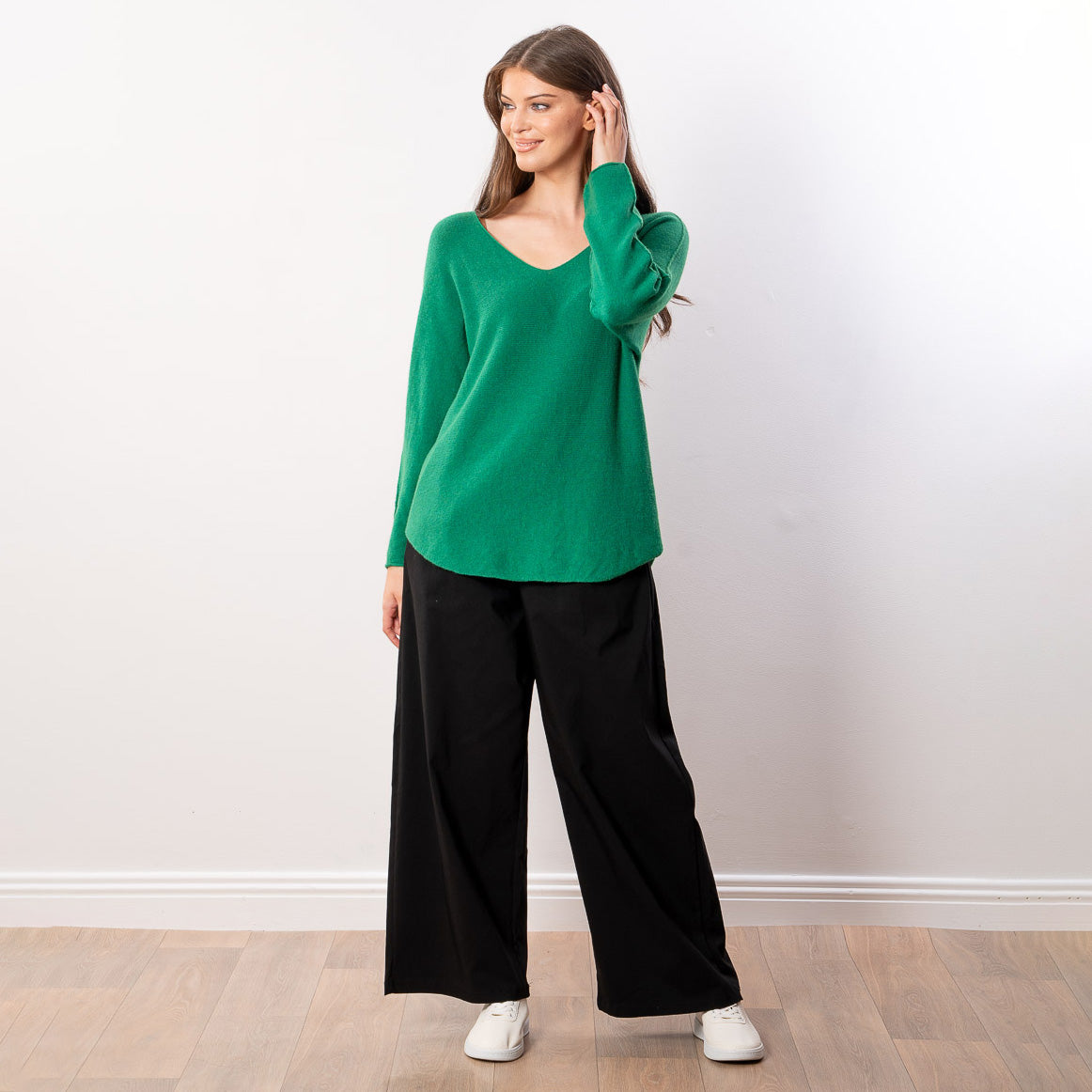 Kylie V Neck Jumper (Green)