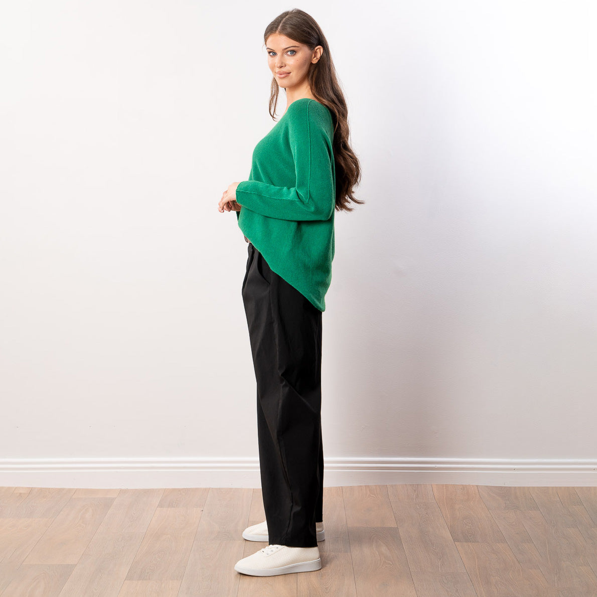 Kylie V Neck Jumper (Green)