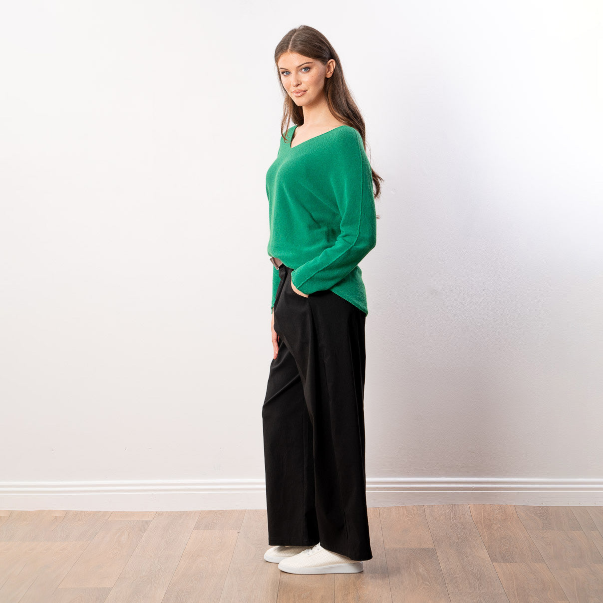Kylie V Neck Jumper (Green)