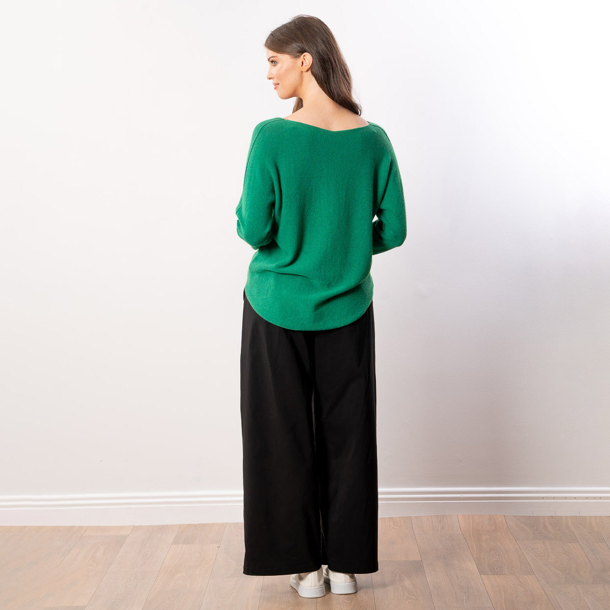 Kylie V Neck Jumper (Green)