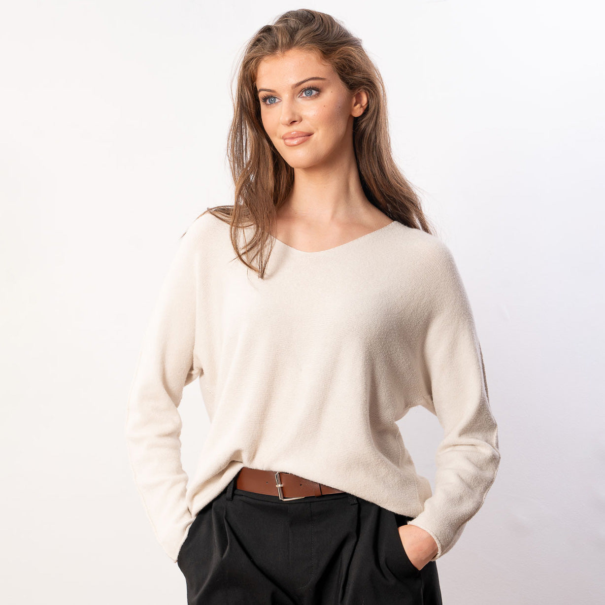 Kylie V Neck Jumper (Cream)