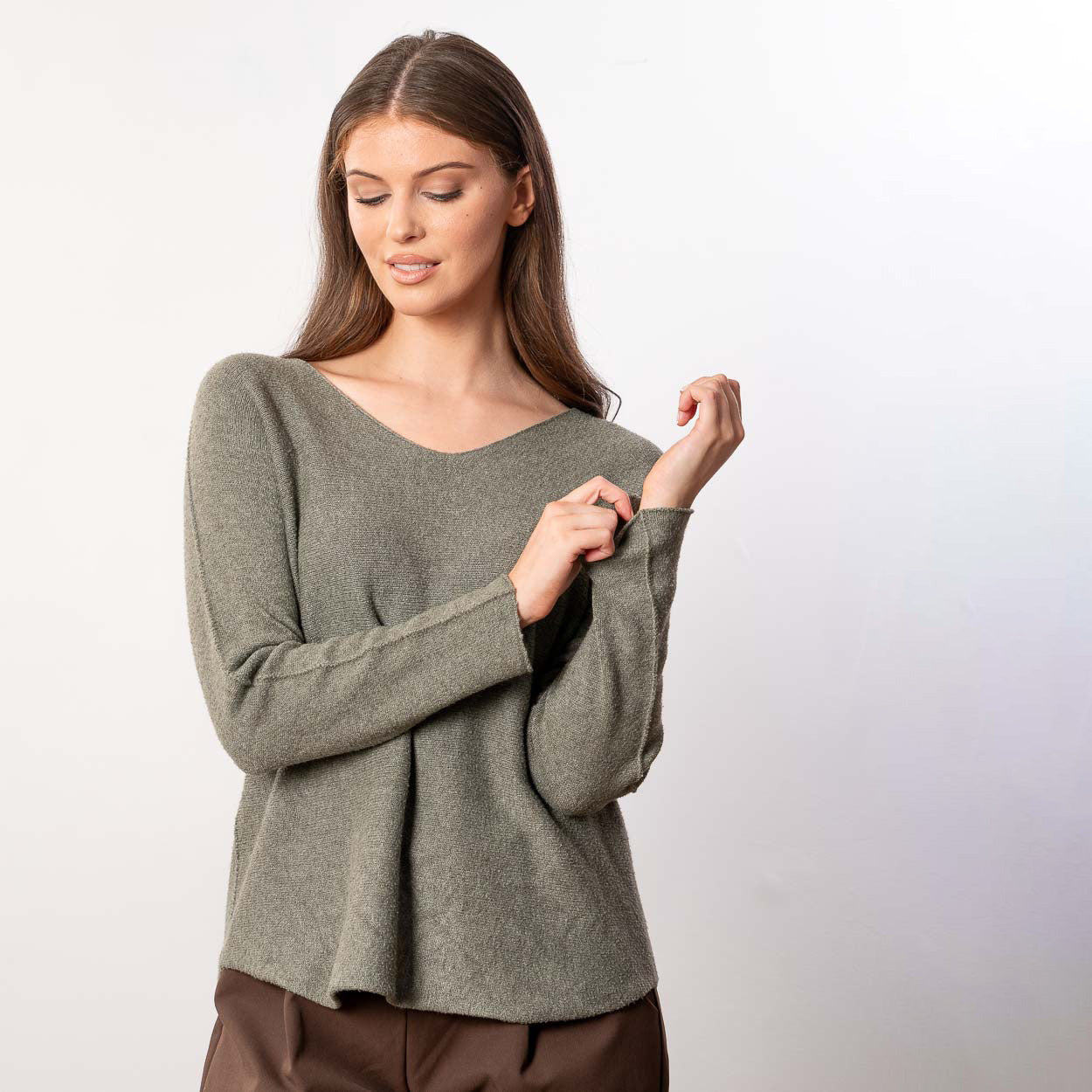 Kylie V Neck Jumper (Khaki)