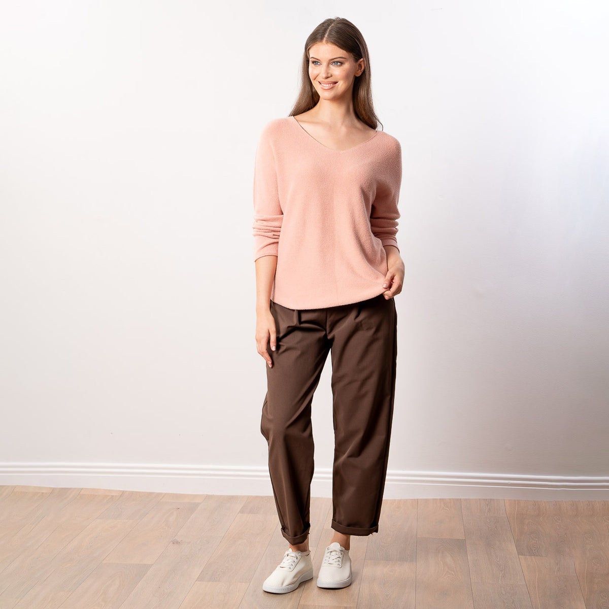 Kylie V Neck Jumper (Peach)