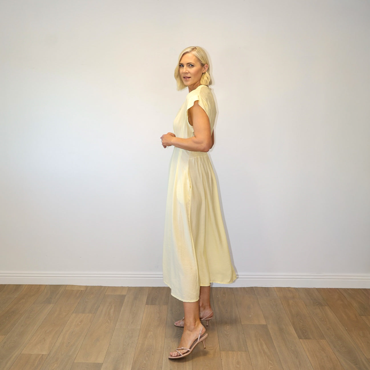 Elise Pleated Midi Dress (Lemon)
