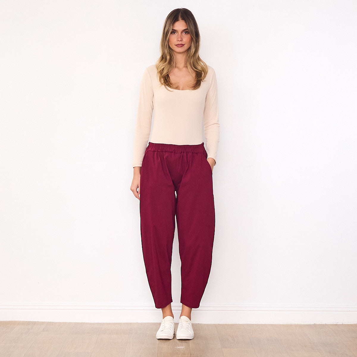 Elora Barrel Leg Trousers (Wine)