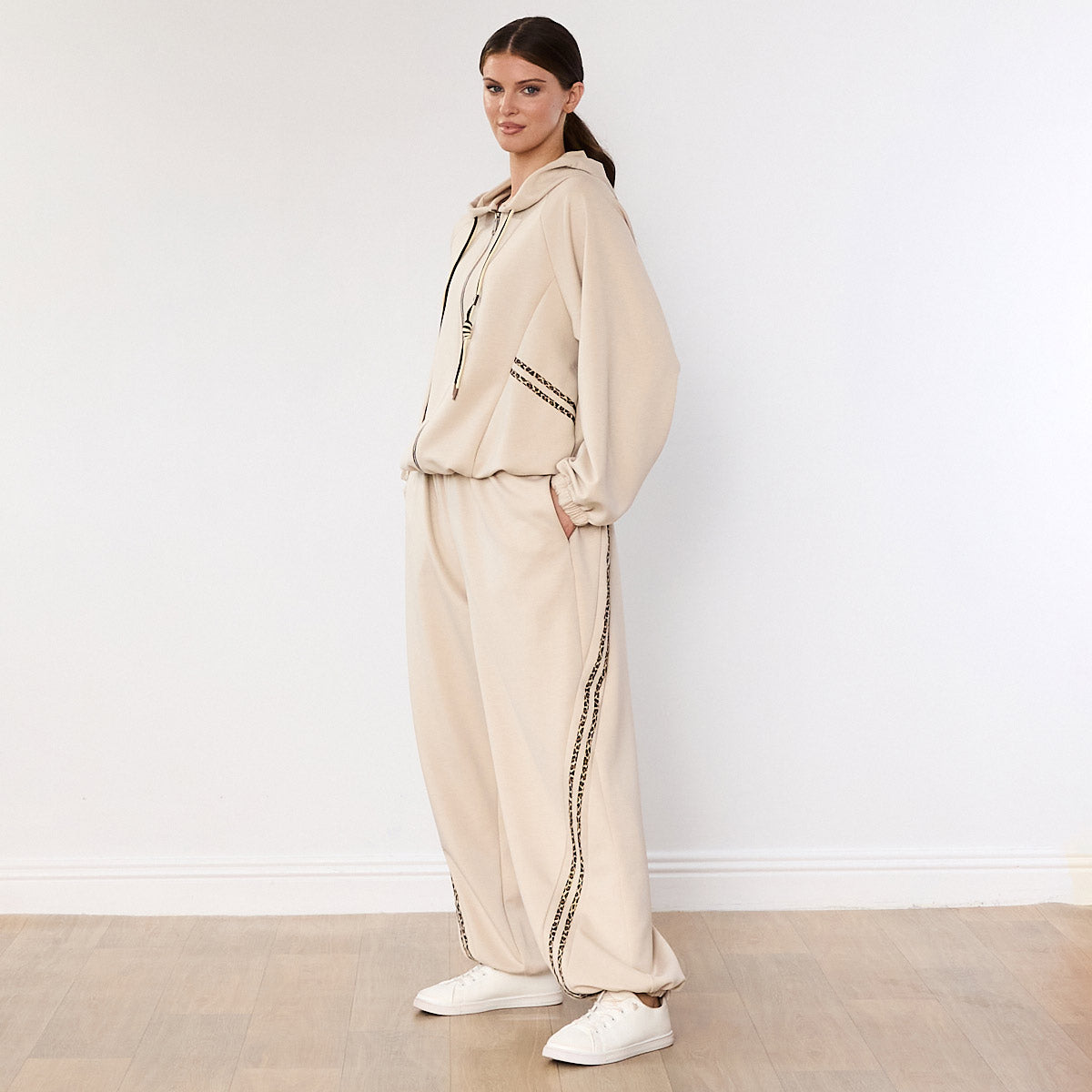 Kaelin Leopard Stripe Co-ord (Beige)