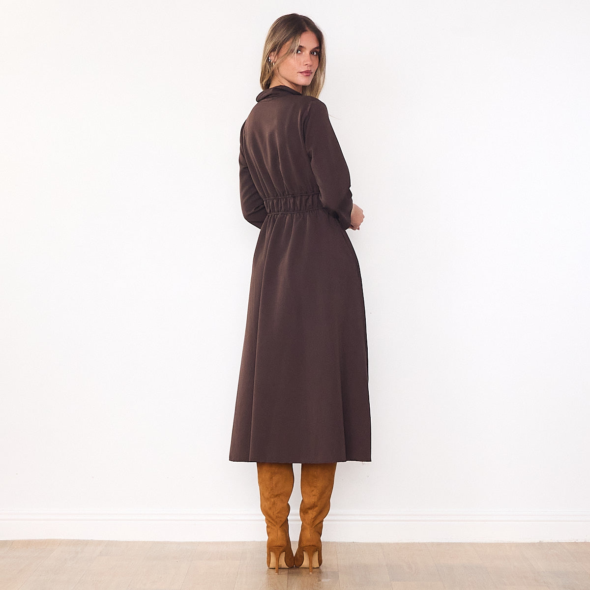 Linda Collar Dress (Brown)
