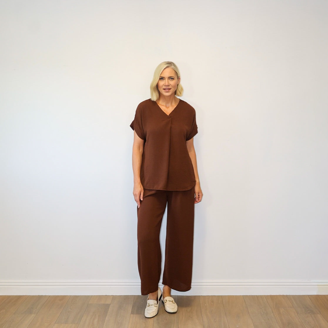Quinn V-Neck Co-ord (Brown)