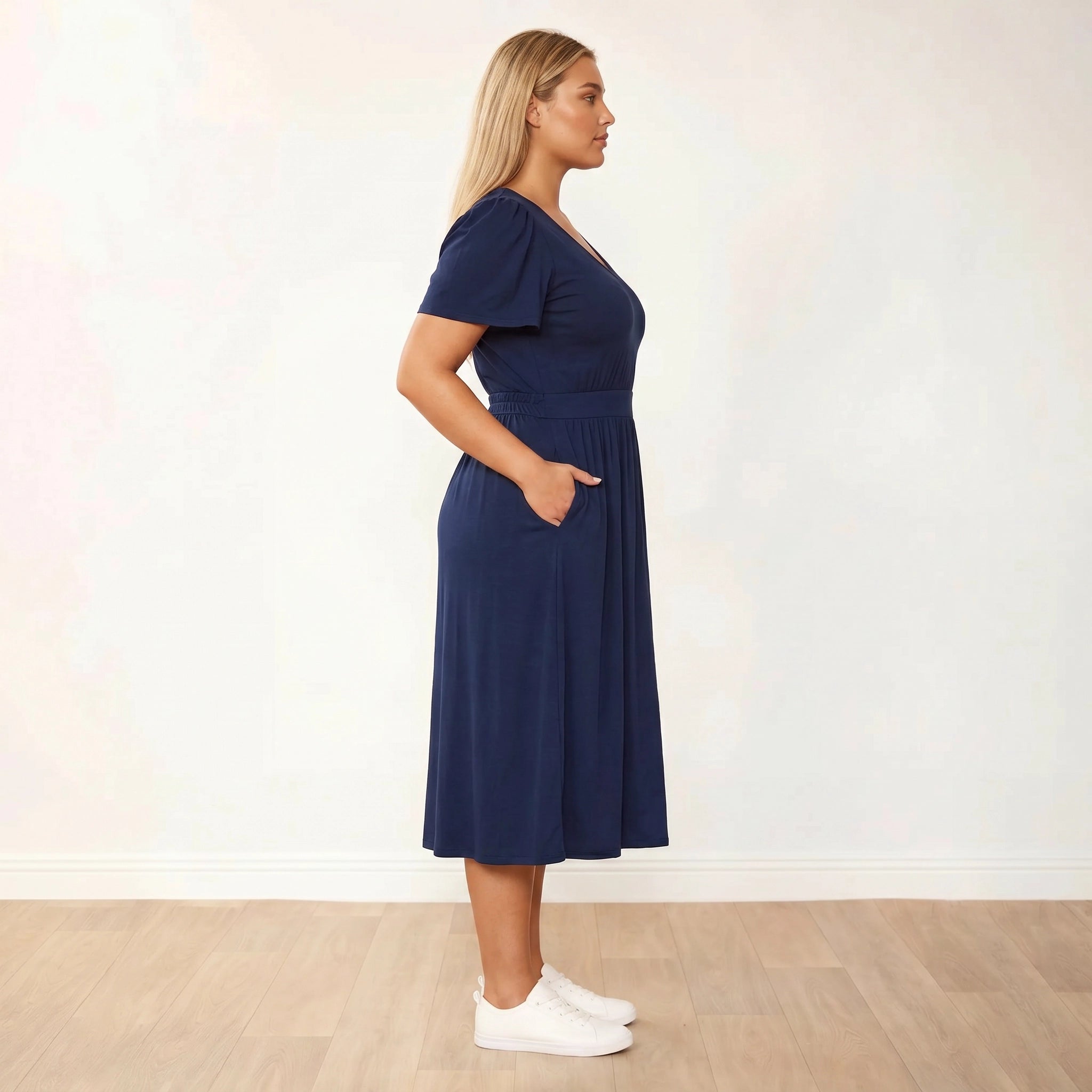 Lois Dress Navy - Plus Size XXL - Side profile hand in pocket