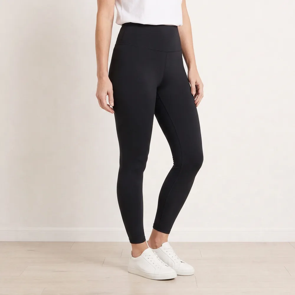 Mona Leggings (Black) - Cropped Legs Detail
