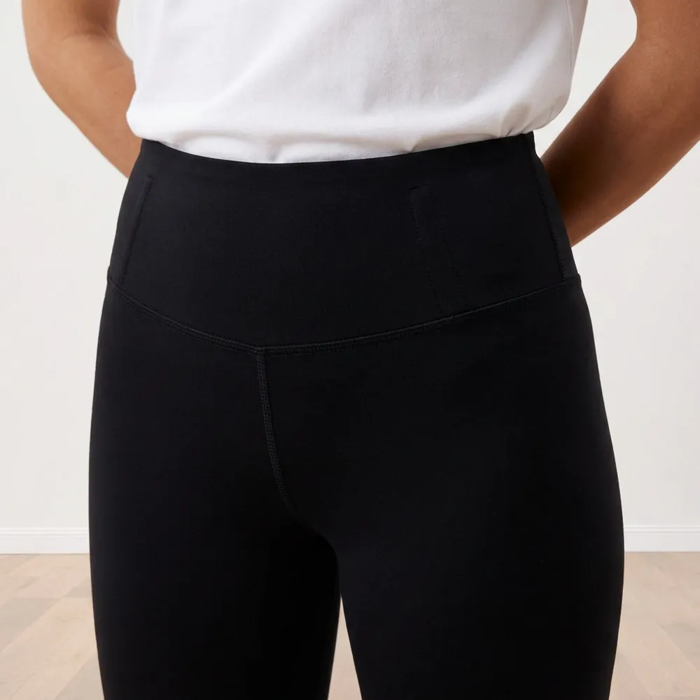Mona Leggings (Black) - Waistband Detail